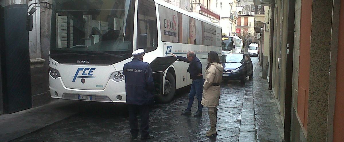“buongiorno notizia” Bronte: autobus in panne blocca corso umberto.