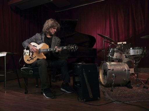 Pat Metheny torna a incantare con la sua chiatarra in “Dream box”