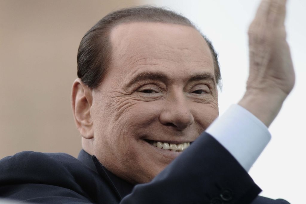 Silvio Berlusconi sta meglio, domani il bollettino