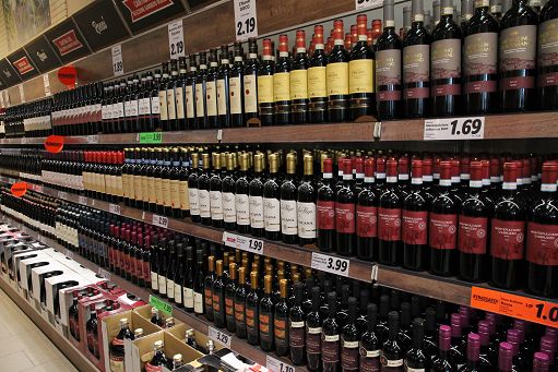 Oiv: nel 2022 consumo mondiale di vino a 232 mln hl, -1% sul 2021