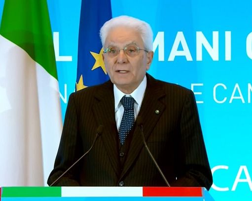 Mattarella è arrivato a Santiago del Cile, in visita fino al 6 luglio