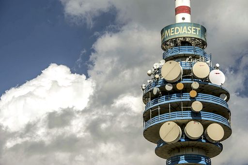 Mediaset: ascolti 2023 record, sorpassa stabilmente il servizio pubblico