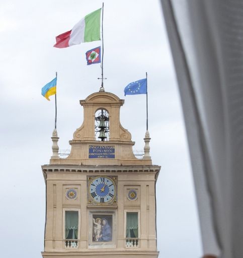 Mattarella promulga la legge per il mercato e la concorrenza ma auspica correzioni