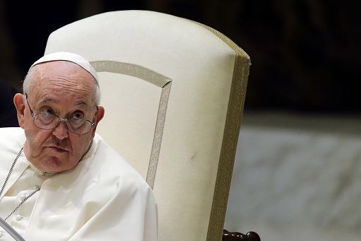 Il Papa: oggi troppi conflitti alimentati anche da false notizie