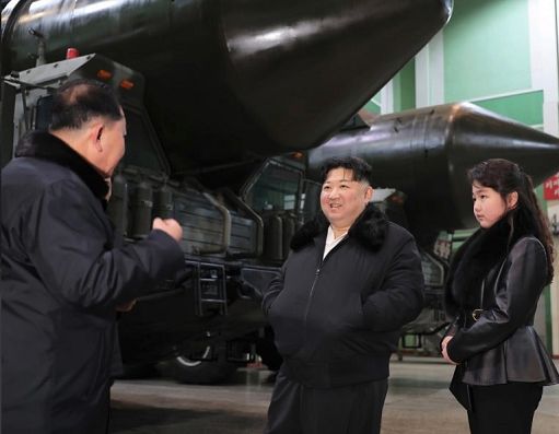 Nordcorea, Seoul: giovane figlia probabile erede di Kim Jong Un