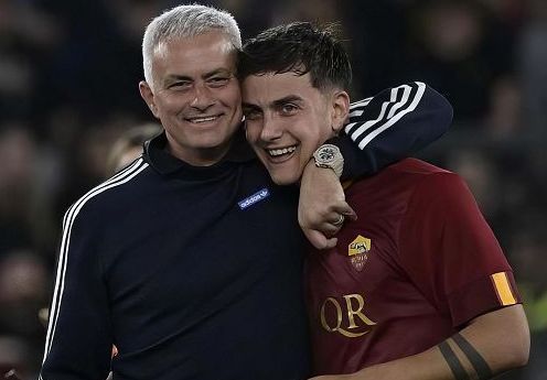 Mourinho saluta i tifosi della Roma: “Grazie a voi per questi due anni”