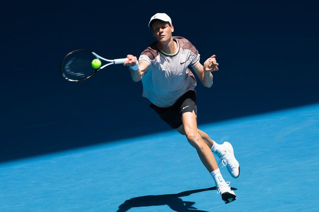 Finale Australian Open, Sinner batte Medvedev al quinto set