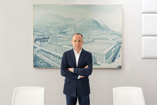 Ermenegildo Zegna: nel 2023 i ricavi crescono a 1,9 miliardi (+27,6%)