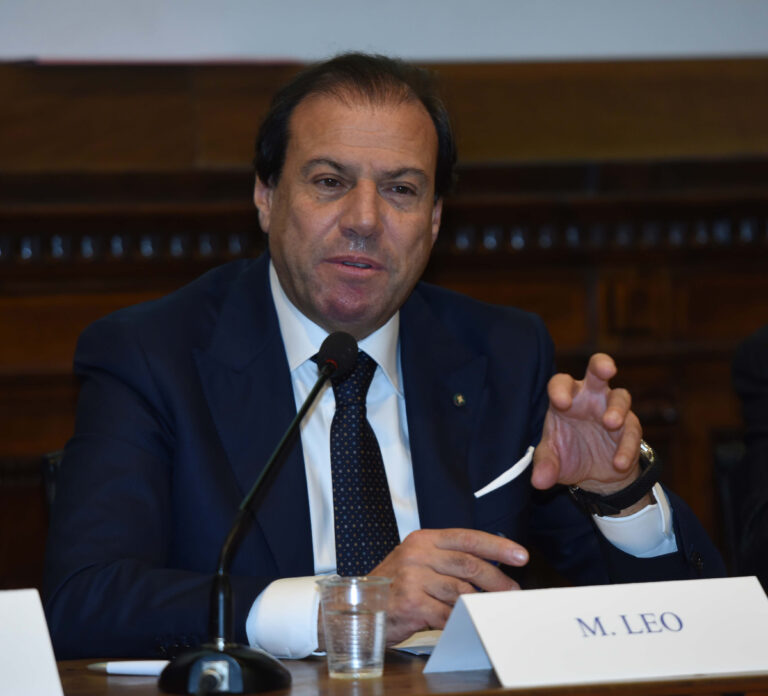 Il Vice Ministro Leo al forum dei commercialisti di Napoli sulle novità fiscali