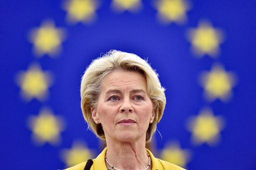 Ue, Ursula von der Leyen si ricandida alla guida della Commissione europea