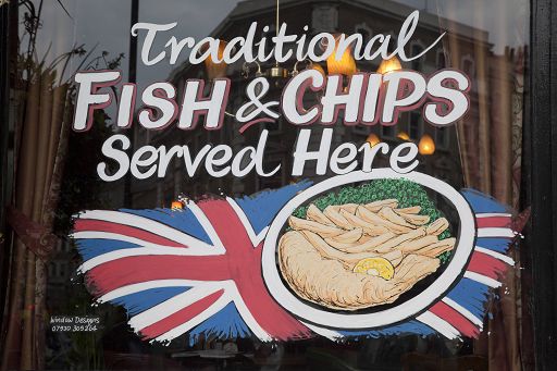 Mosca riduce i “fish and chips” agli inglesi. Annullato l’accordo sulla pesca: ‘Meno merluzzo’