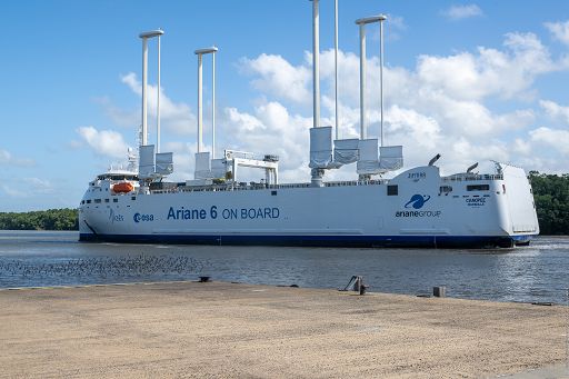 Spazio, arrivata in Guyana francese la nave con stadi Ariane6