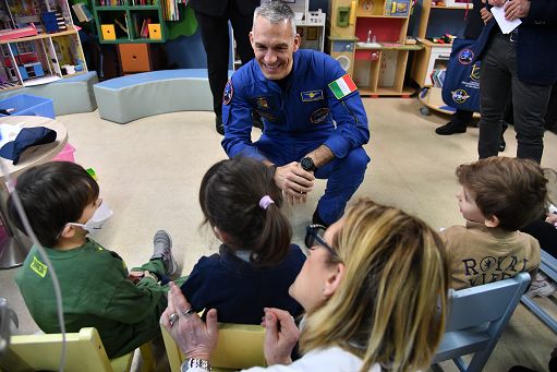 Dallo spazio alla terra: Villadei incontra piccoli pazienti Bambino Gesù