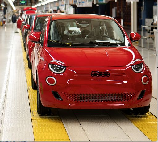 Fiat 500e, partiti da Mirafiori i primi modelli per debutto Usa