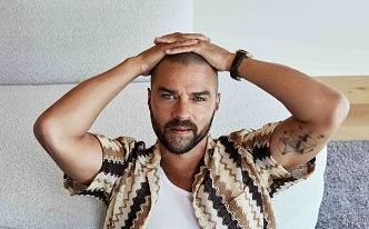 Jesse Williams protagonista della serie di Prime Video “Costiera”