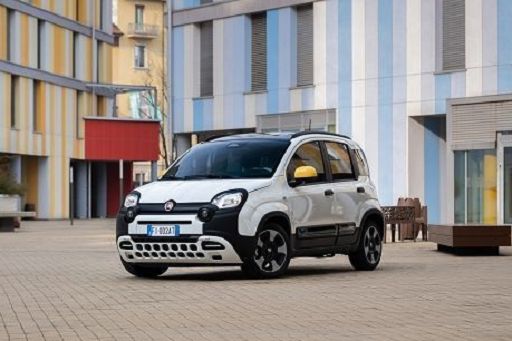 Fiat: Panda e Pomigliano come “difesa dalla concorrenza cinese” (e arriva la Pandina edizione speciale)