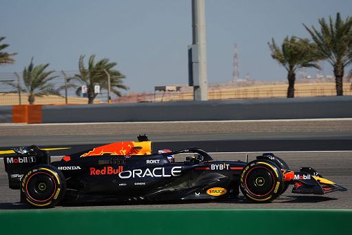 Formula1, Max Verstappen vince in Bahrain