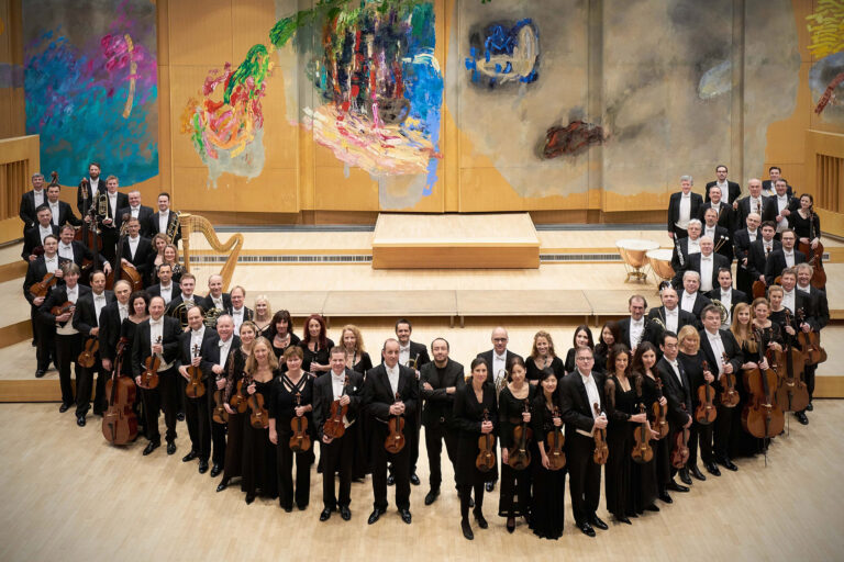 Luigi Piovano dirige l’Orchestra del Mozarteum di Salisburgo