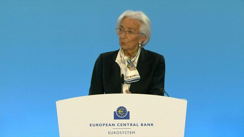 Bce, tassi (ancora) fermi nonostante le stime al ribasso dell’inflazione. Ma Lagarde lancia un segnale su giugno