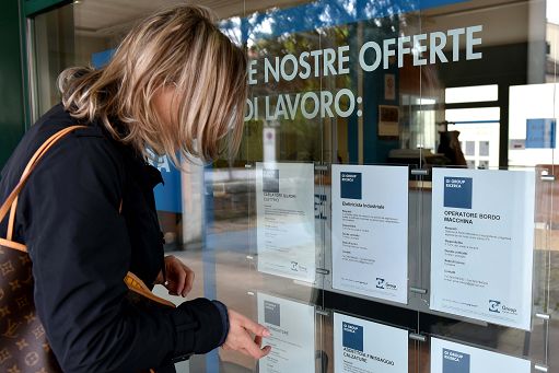 Eurozona, posti di lavoro vacanti calati al 2,7% nel IV trimestre