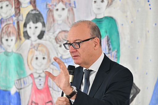 Valditara: il Nord è a secco di docenti? Lavoro a una soluzione articolata