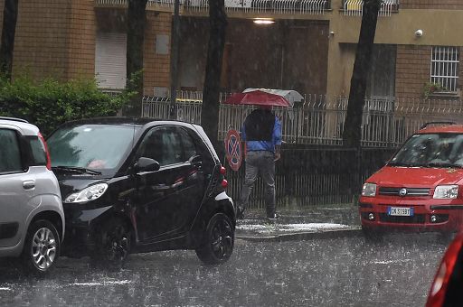 Anticiclone in ritirata, da martedì break di temporali con grandine