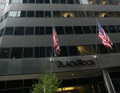 Blackrock, patrimonio gestito a record 10,5 trilioni dollari