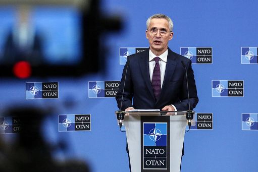 Stoltenberg: via i divieti a Kiev di usare armi Nato in Russia