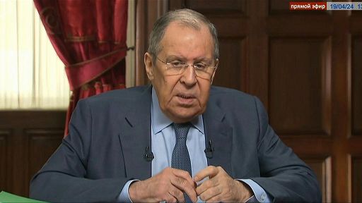 Lavrov: la Russia è aperta a negoziati ma per pace non per tregua