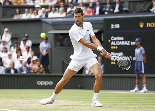 Tennis, Djokovic al terzo turno, Hukacz si ritira