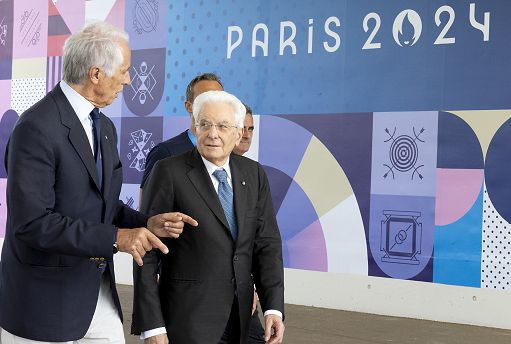 Parigi 2024, Mattarella alla cena dei Capi di Stato al Louvre