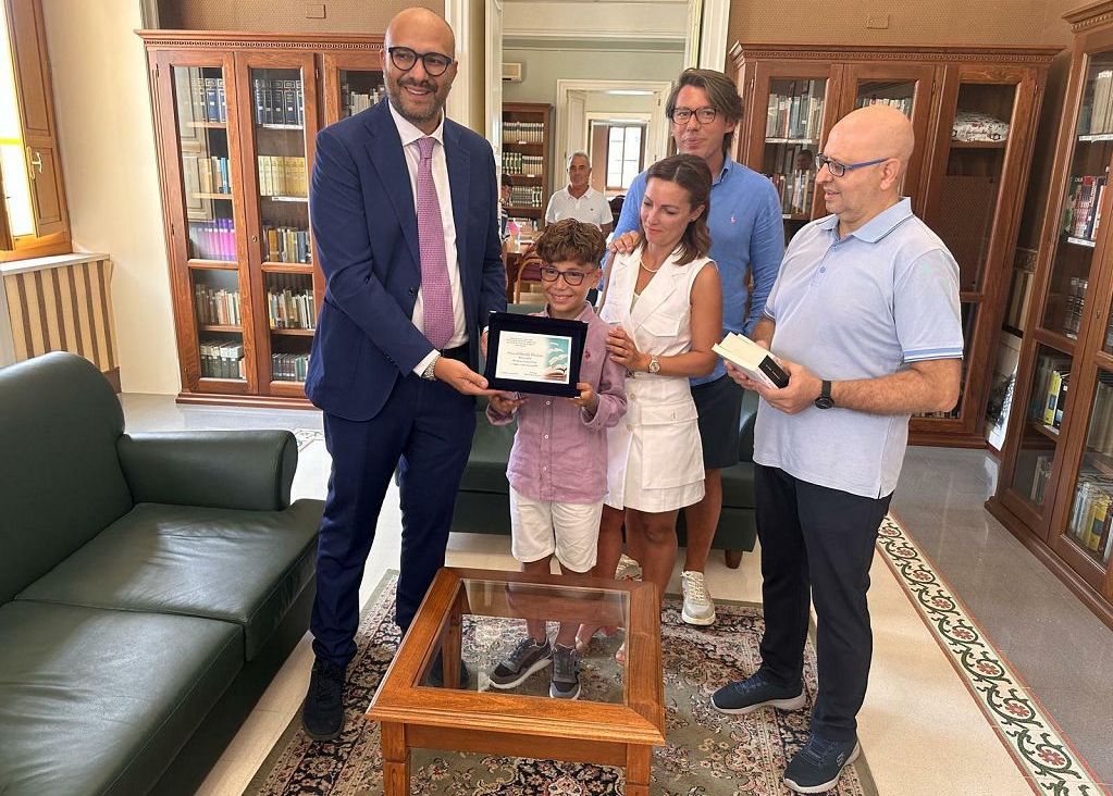 Sicilia, Edoardo (9 anni) “lettore prodigio” di Biancavilla