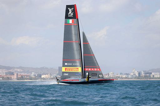 Louis Vuitton Cup, Luna Rossa-American Magic 3-0