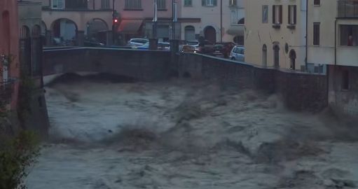 Paura per la piena dei fiumi in E.-Romagna: “Possibile il peggio”