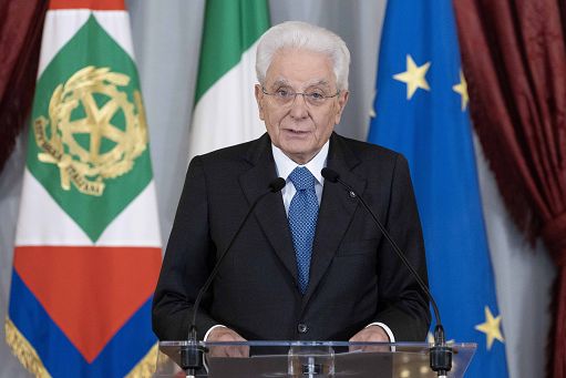 Mattarella: le App sono utili, ma si rischia di rimanere incapsulati