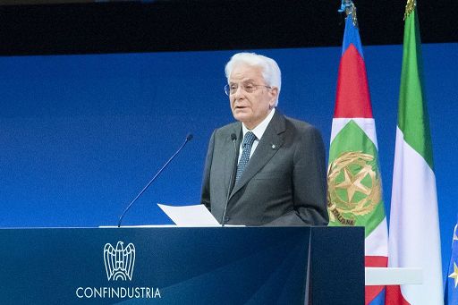 Mattarella: di fronte alle fake news occorre una grande responsabilità