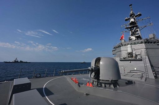 Nave da guerra giapponese nello Stretto di Taiwan per la prima volta