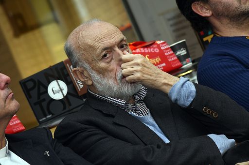 Petrini: caporalato inaccettabile, non compriamo quelle bottiglie di vino