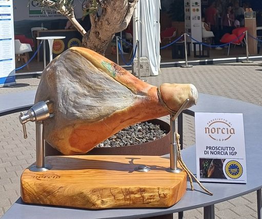 Consorzio Prosciutto Norcia Igp a Casa Italia al G7