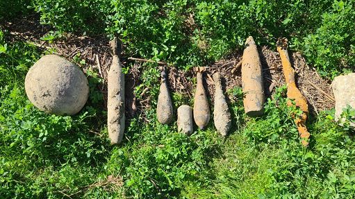 Bologna, 10 ordigni bellici trovati lungo torrente fuori città