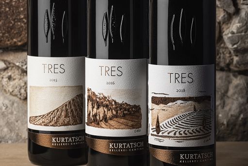 Vino, Cantina Kurtatsch presenta l’annata 2018 del bordolese “TRES”