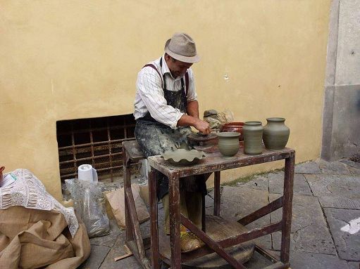 Toscana, nozze d’argento per “Memorie del passato” a Lucignano