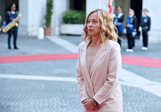 Palazzo Chigi condanna l’attacco iraniano a Israele: “Profonda preoccupazione”