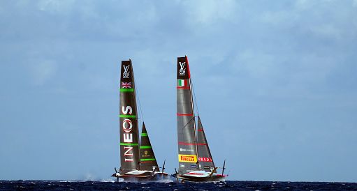 Vela, Louis Vuitton Cup, Britannia si prende la nona regata: 5-4