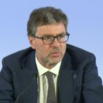 Manovra, Giorgetti: io figlio operai, sacrifici solo per chi può farli