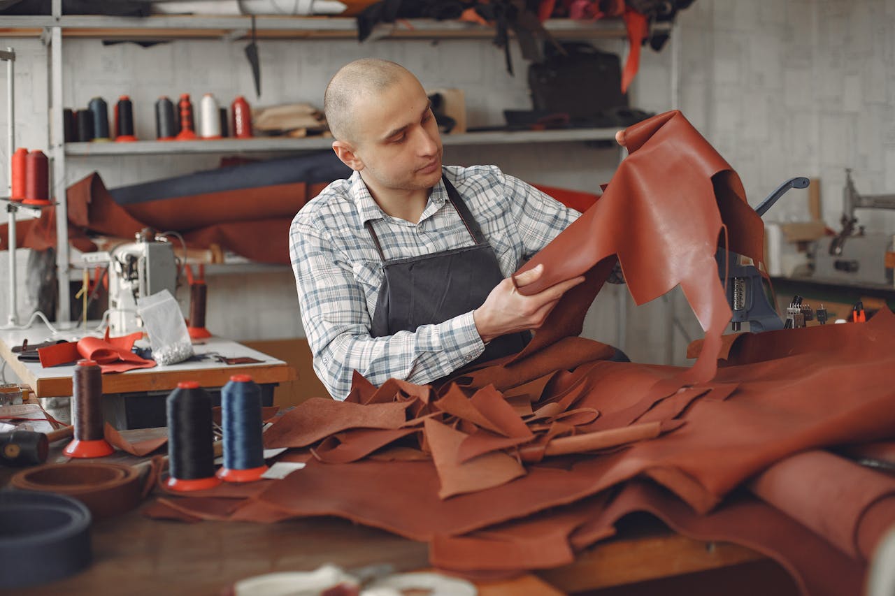 Moda: Tavolo al Mimit su crisi del settore concia e pelle in Toscana