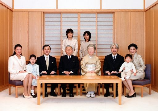 Giappone, ex imperatrice Michiko operata per frattura al femore