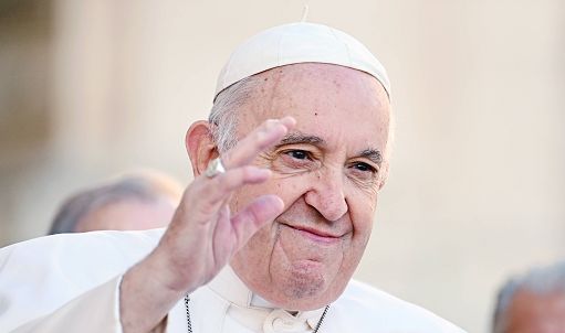 Il Papa: la guerra non perdona. In Palestina attacchi inumani