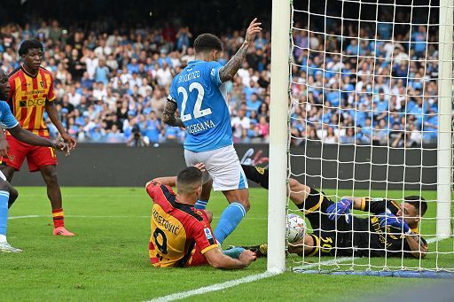 Napoli-Lecce 1-0, Di Lorenzo fa volare gli azzurri