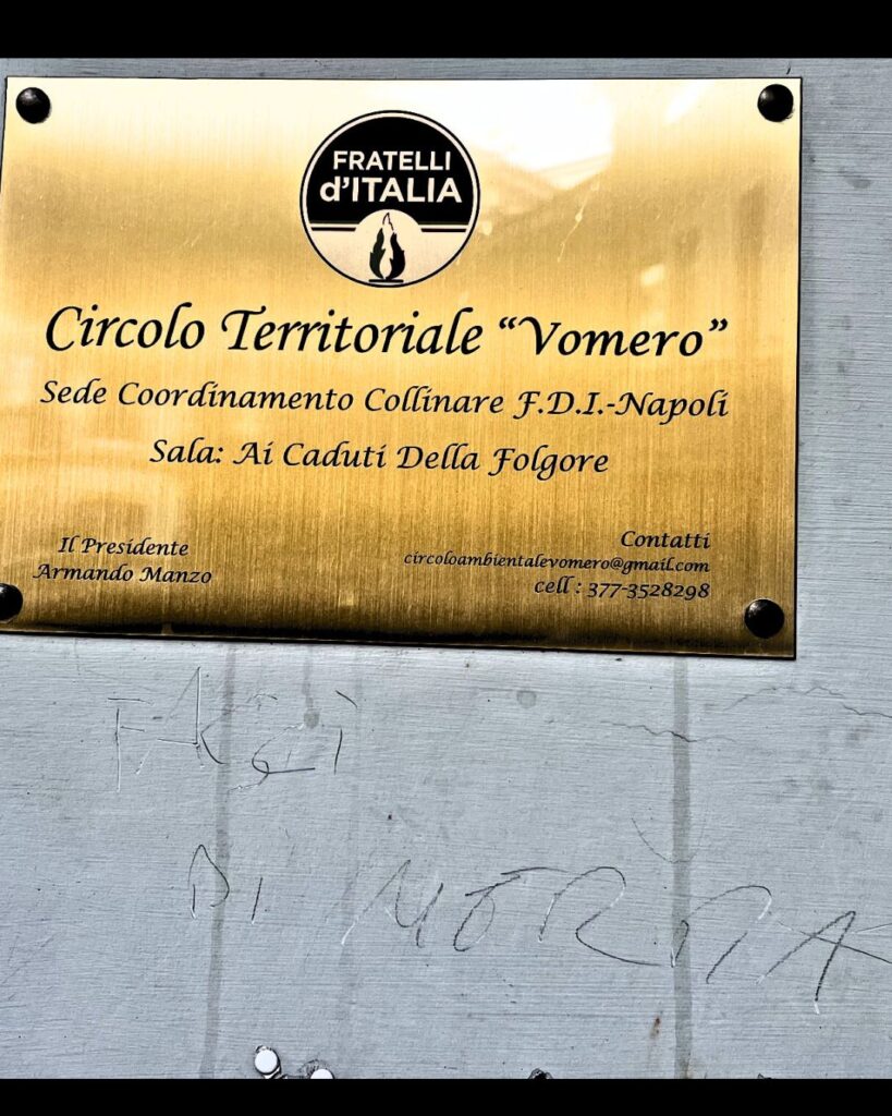 Grave atto vandalico contro il circolo di Fratelli d’Italia al Vomero